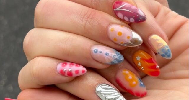 The difference between SNS, shellac and builder gel according to a nail technician